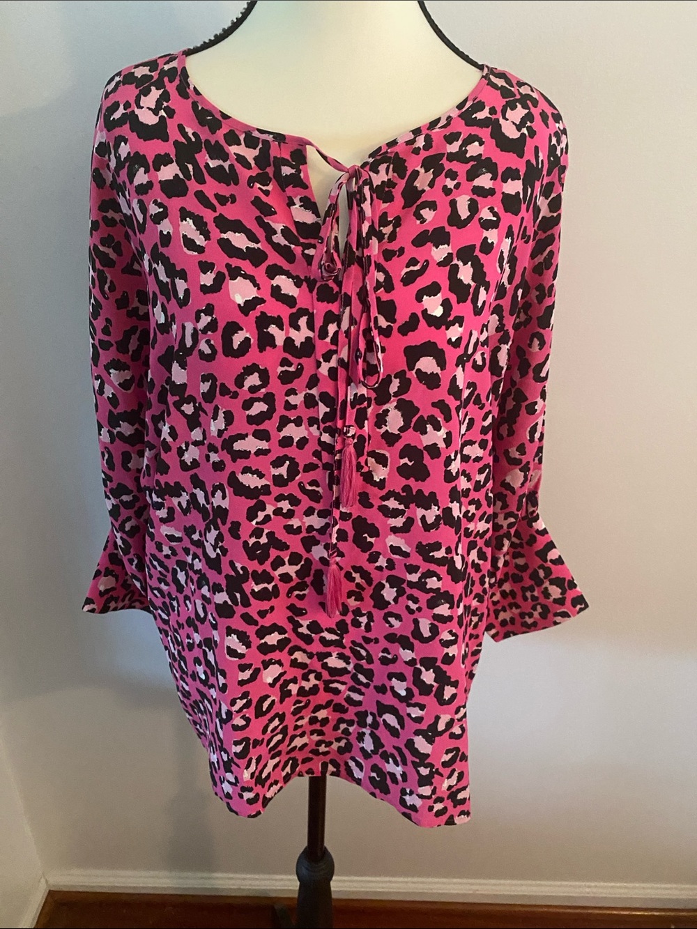 Tyler boe animal print NWT top. Size large 100silk